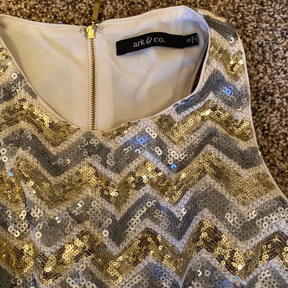 Sequined dress - Picture 2 of 3